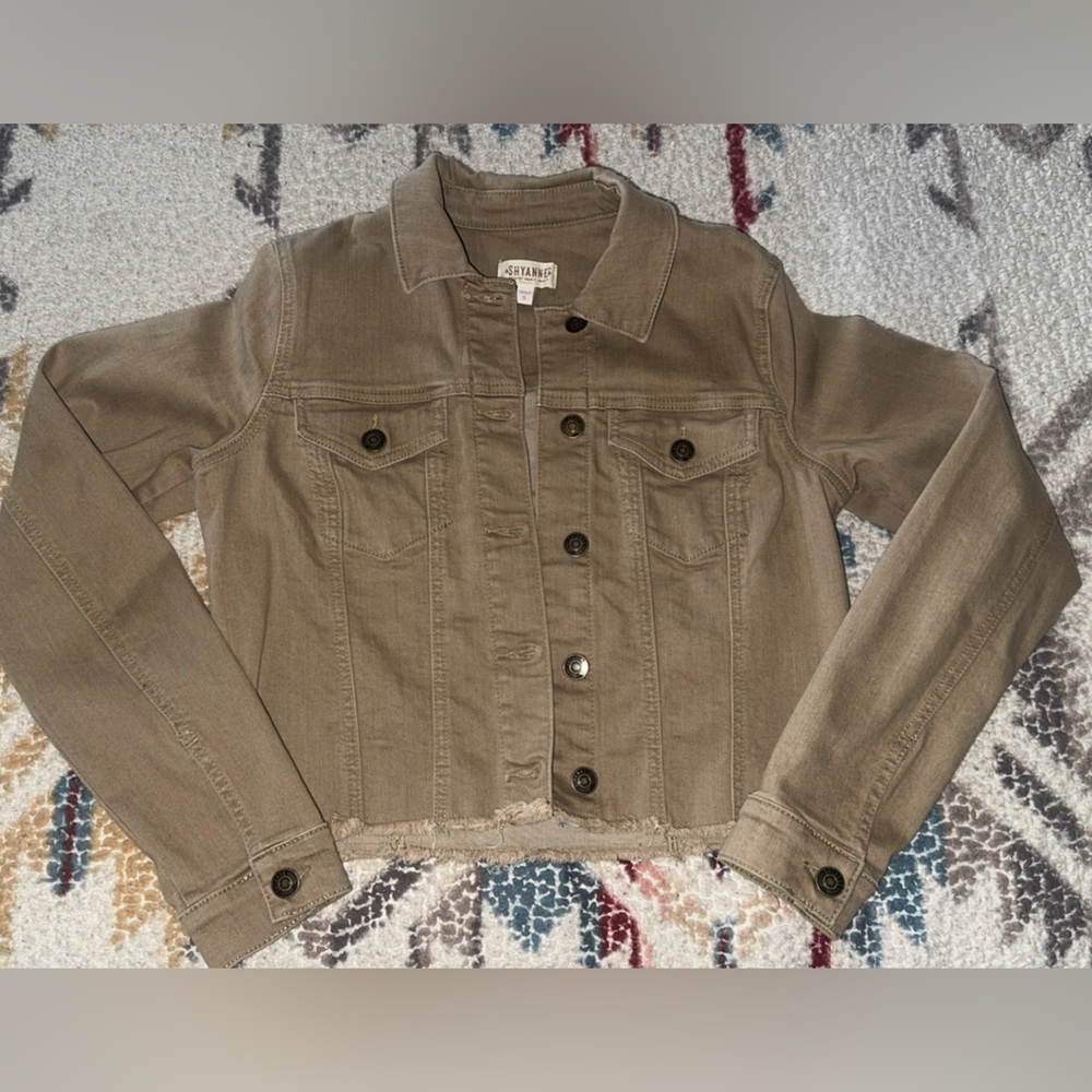 Shyanne Tan button down cropped Denim Jacket women